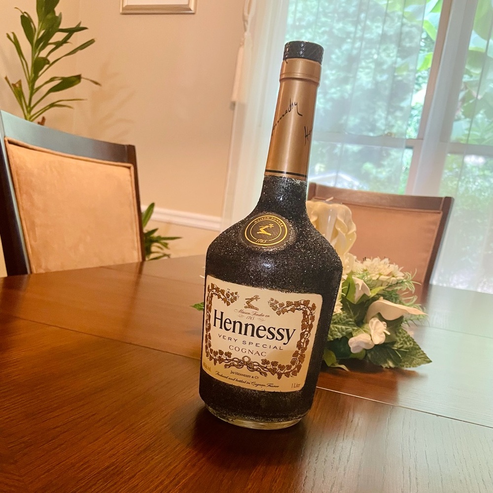 Glittered Hennessy Bottle - Picture 6 of 6